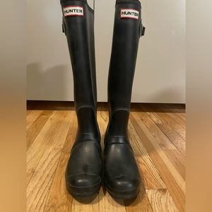 Hunter Tall black rain boots W8